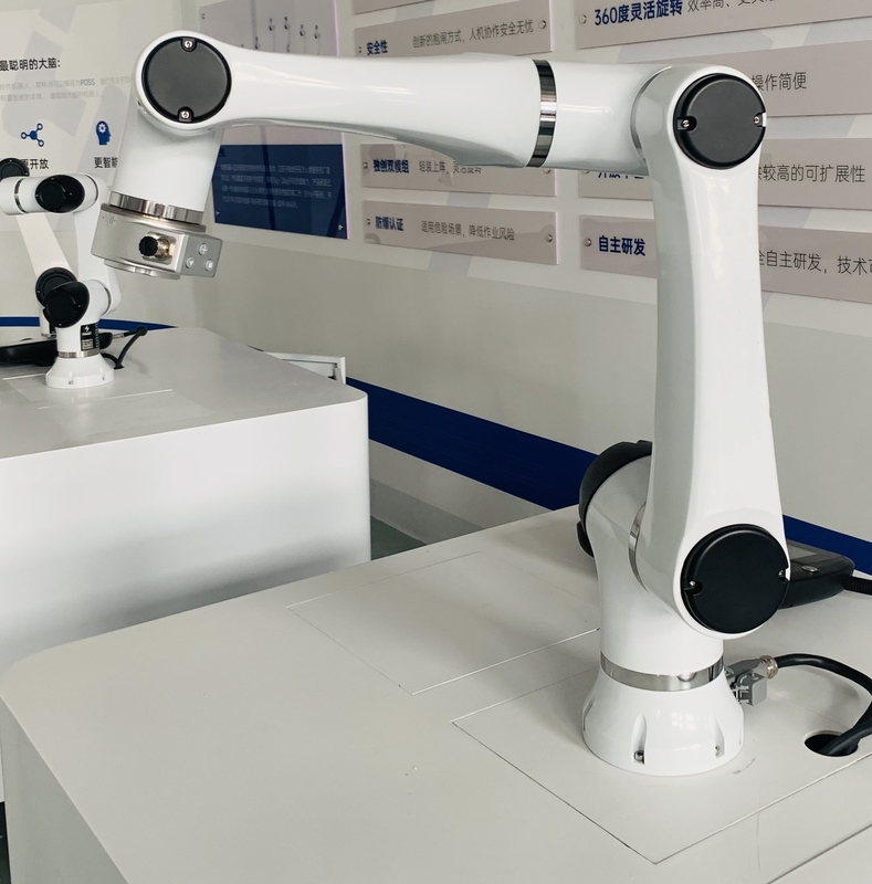 Cobot 6 άξονα συνεργάσιμη ρομπότ συγκέντρωση συγκόλλησης βιδώματος επιλογών και θέσεων βραχιόνων αυτόματη