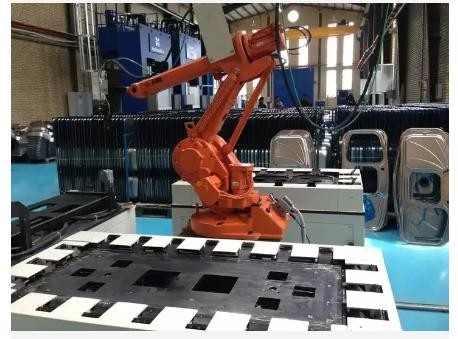 Σύστημα ABB Kuka Fanuc 6 ρομπότ συγκόλλησης λέιζερ ινών βραχίονας ρομπότ άξονα   Βάθος 0.046mm