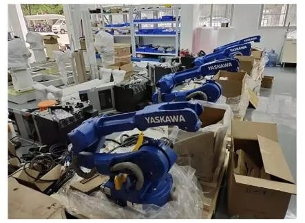 Βιομηχανικό σύστημα 6 μηχανή AR1440 ρομπότ συγκόλλησης λέιζερ Yaskawa ρομπότ συγκόλλησης τόξων σωλήνων άξονα